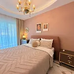 Sa Apartments! Cleopatra Beachfront 2bd *
