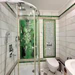 Sa Apartments! Cleopatra Beachfront 2bd Alanya