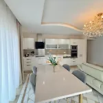 Sa Apartments! Cleopatra Beachfront 2bd