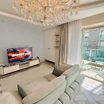 Apartmán Sa Apartments! Cleopatra Beachfront 2bd