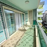Apartmán Sa Apartments! Cleopatra Beachfront 2bd *