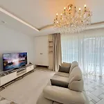 Apartmán Sa Apartments! Cleopatra Beachfront 2bd Alanya
