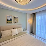 Sa Apartments! Cleopatra Beachfront 2bd *