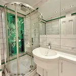 Sa Apartments! Cleopatra Beachfront 2bd