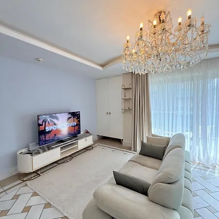 Sa Apartments! Cleopatra Beachfront 2bd Alanya