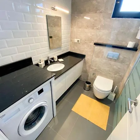 1bd Flat 200m To The Beach! Great Location! Apartment Alanya