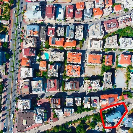 1bd Flat 200m To The Beach! Great Location! *