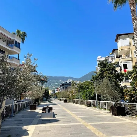 Sa Apartments! Cleopatra Beachfront 2bd * Alanya