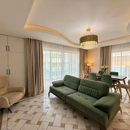 Sa Apartments! Cleopatra Beachfront 2bd *