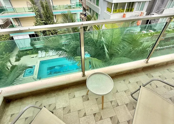 Sa Apartments! Cleopatra Beachfront 2bd Апартаменты *