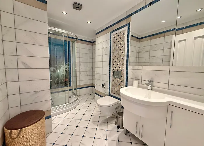 Sa Apartments! Cleopatra Beachfront 2bd * Алания