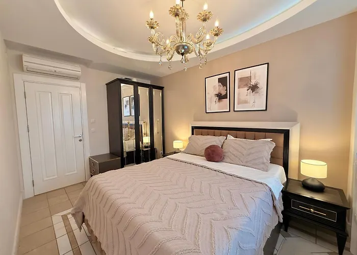 Sa Apartments! Cleopatra Beachfront 2bd Апартаменты