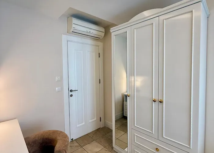 Апартаменты Sa Apartments! Cleopatra Beachfront 2bd Алания