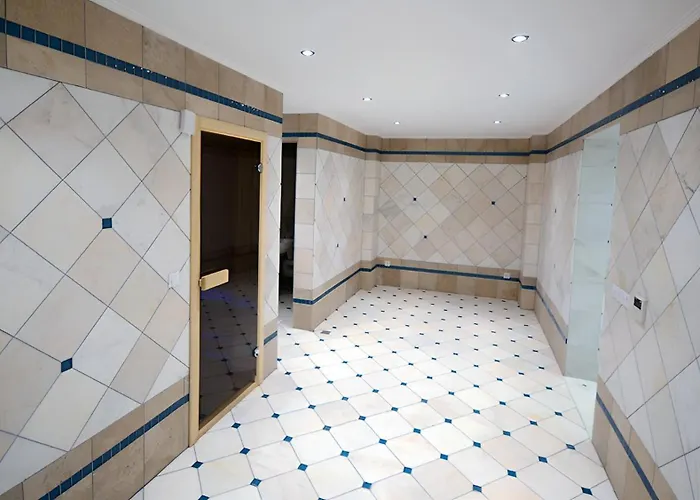 Апартаменты Sa Apartments! Cleopatra Beachfront 2bd