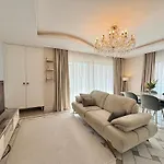 Sa Apartments! Cleopatra Beachfront 2bd Apartment