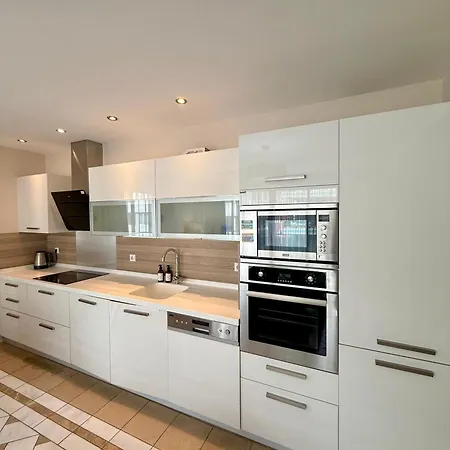 Sa Apartments! Cleopatra Beachfront 2bd