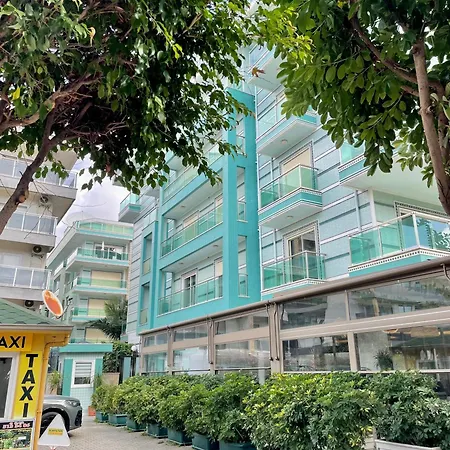 Sa Apartments! Cleopatra Beachfront 2bd Appartement Alanya