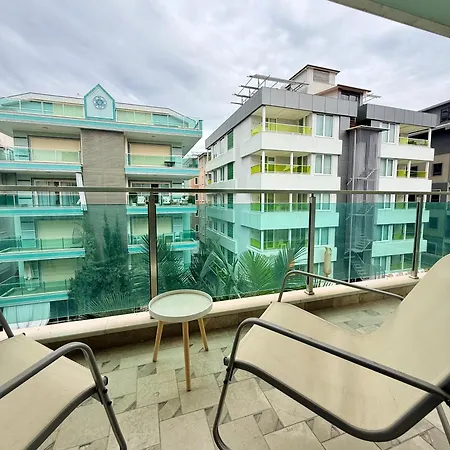 Sa Apartments! Cleopatra Beachfront 2bd Appartement