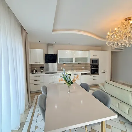 Sa Apartments! Cleopatra Beachfront 2bd