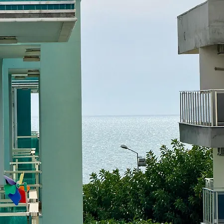 Sa Apartments! Cleopatra Beachfront 2bd Alanya