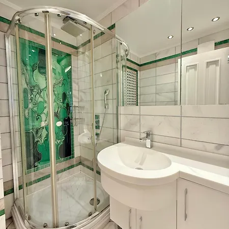 Sa Apartments! Cleopatra Beachfront 2bd